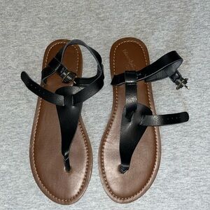 Black thong sandals